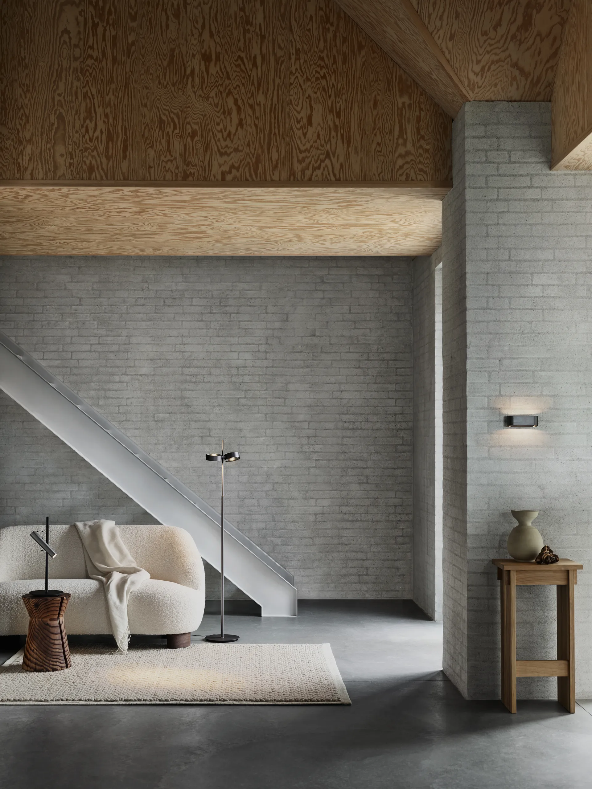 Orbit floor lamp, Titanium Light-Point