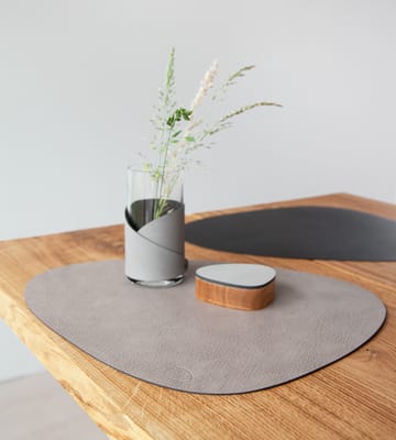 Bull placemat double-sided curve L 1 pcs - Warm grey-black - LIND DNA