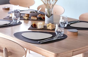 Cut & Serve curve chopping board S - Ash - LIND DNA