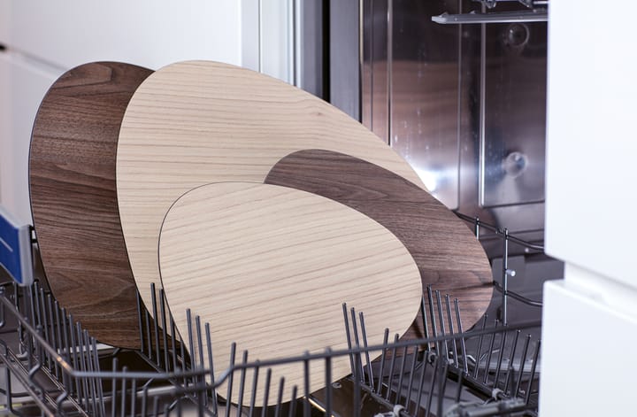 Cut & Serve curve chopping board S, Ash LIND DNA