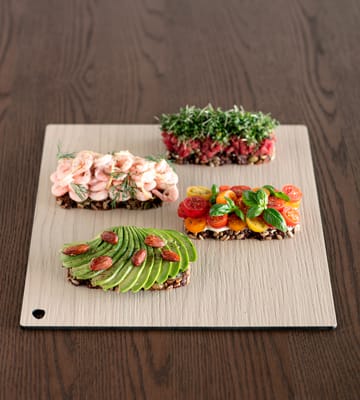 Cut & Serve square chopping board L - Ash - LIND DNA