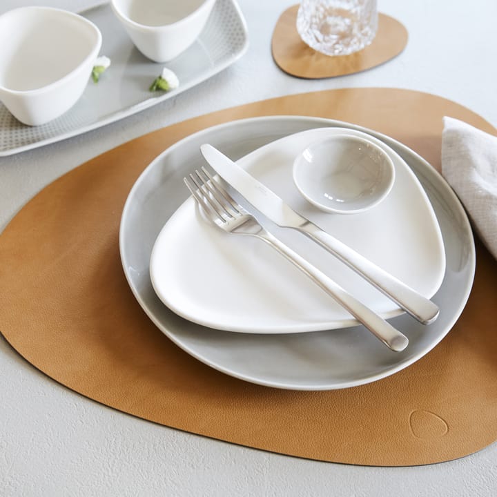Nupo placemat curve - Burned curry - LIND DNA