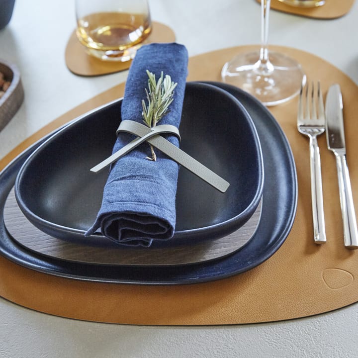 Nupo placemat curve - Burned curry - LIND DNA
