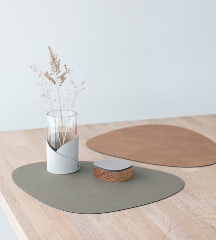 Nupo placemat reversible curve L 1 pcs - Army green-nature - LIND DNA