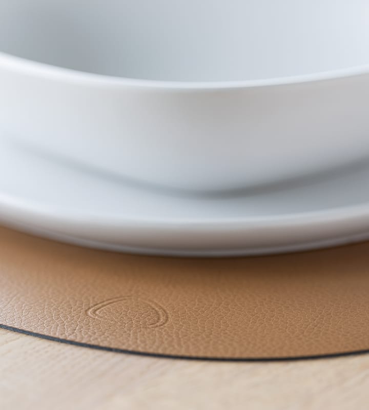 Serene placemat curve S 24x28 cm - Natue - LIND DNA