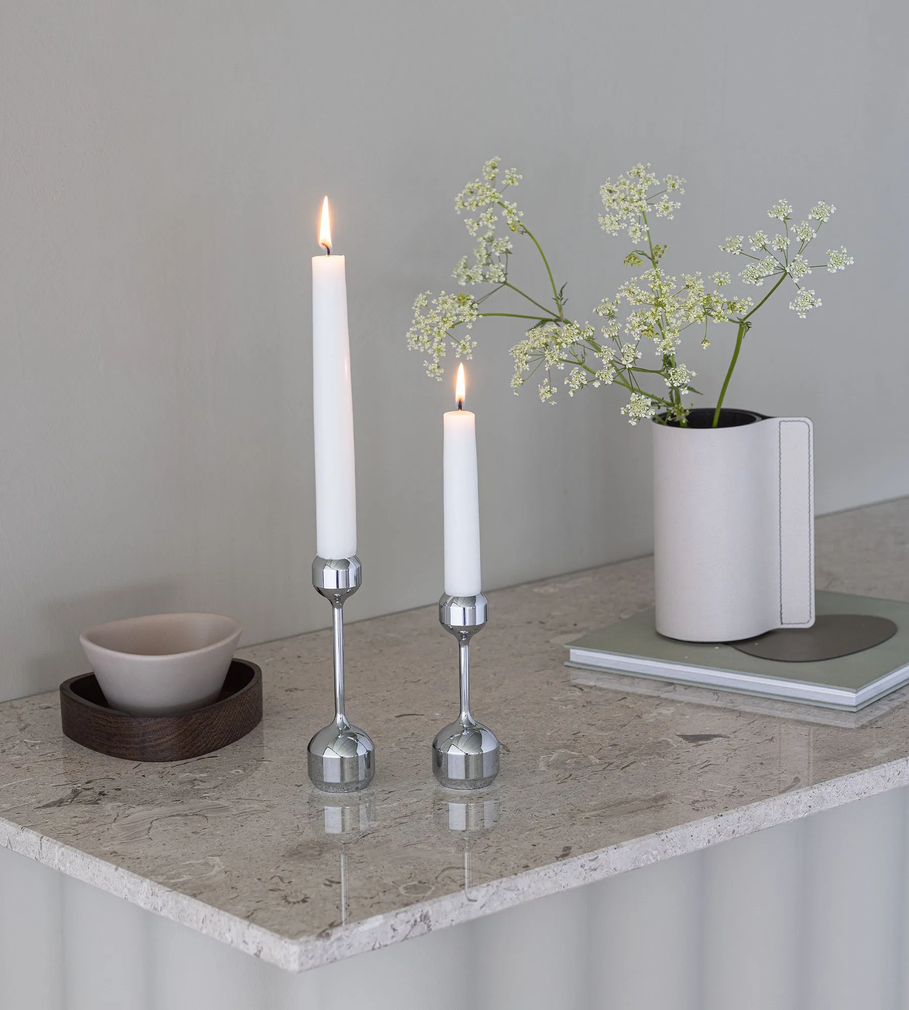 Silhouette candle sticks 2 pieces, Chrome LIND DNA