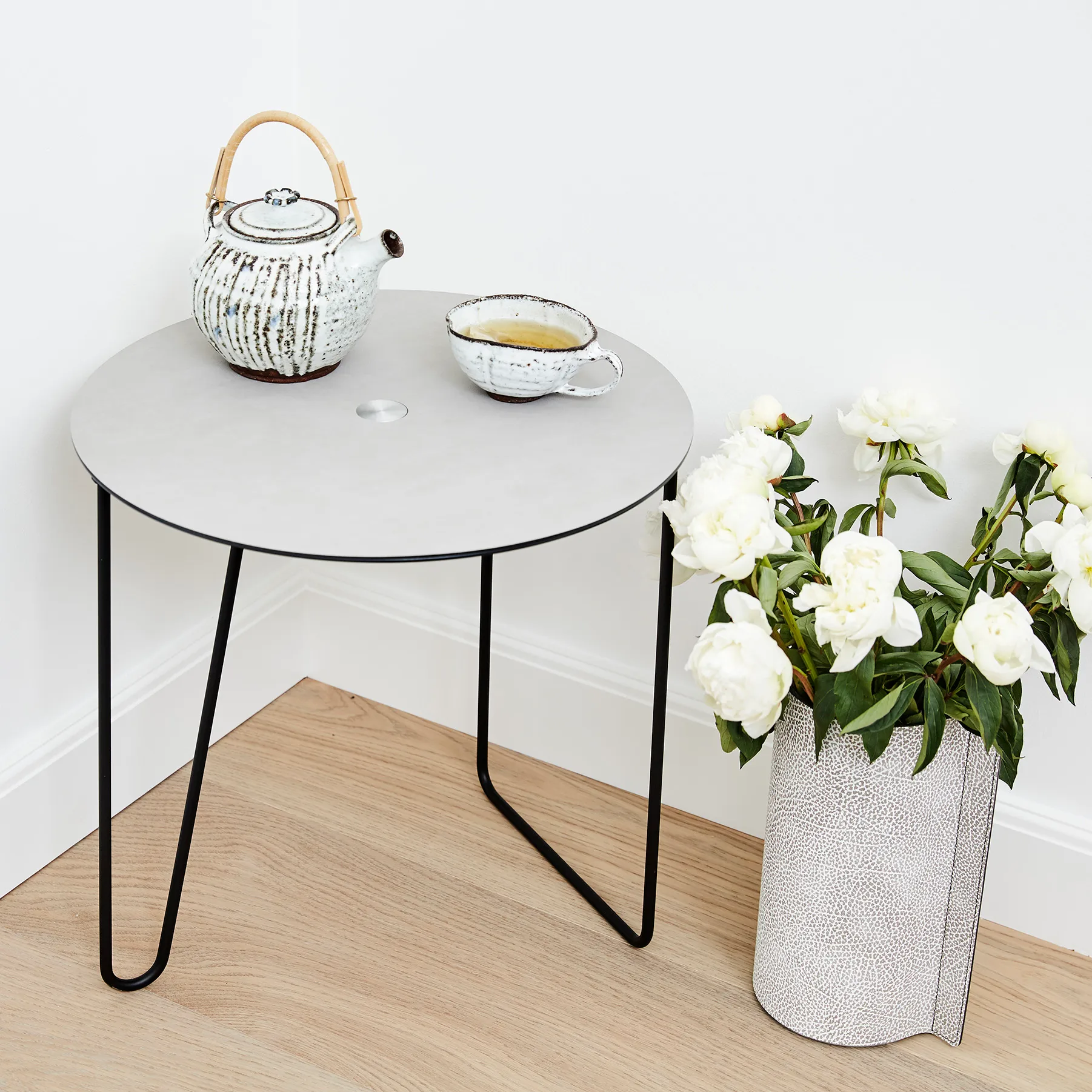 Turntable Nupo side table L, anthracite-light grey LIND DNA