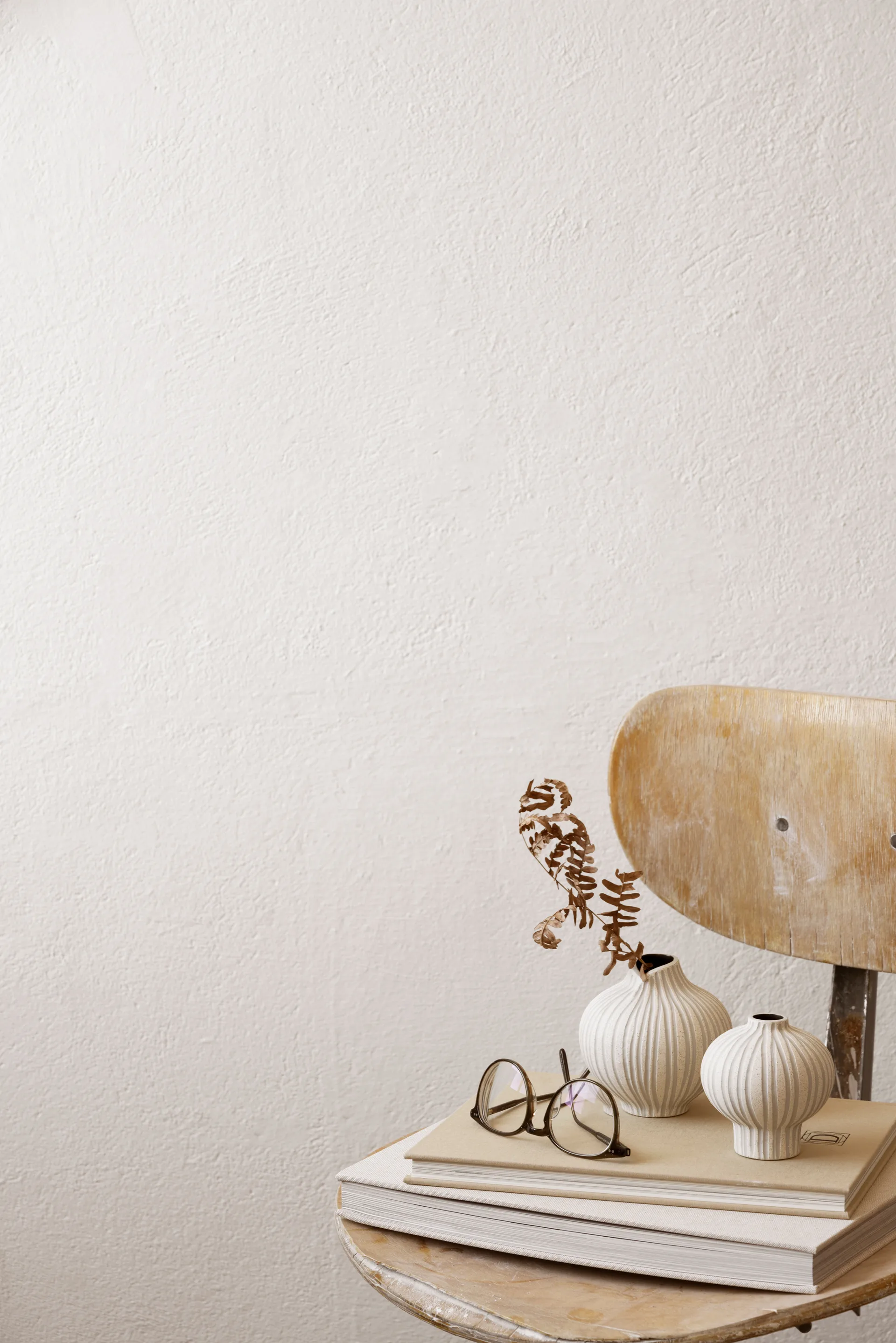 Cecilia vase, Sand white stone stripe Lindform