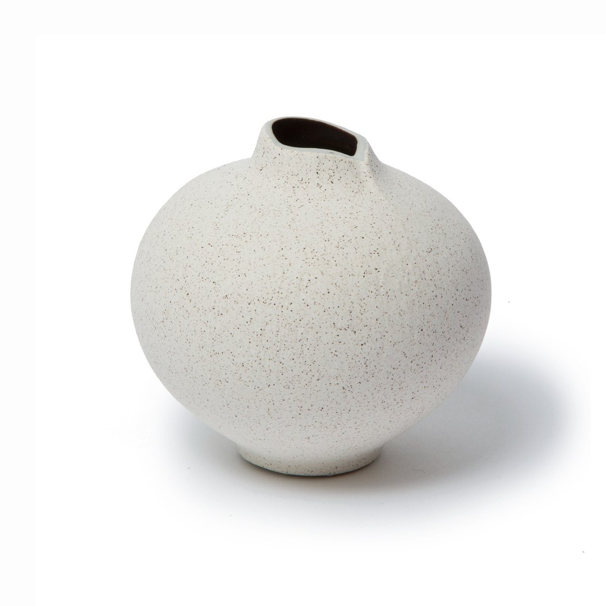 Lindform Line vase Sand white, medium | Scandinavian Design | Vases | White