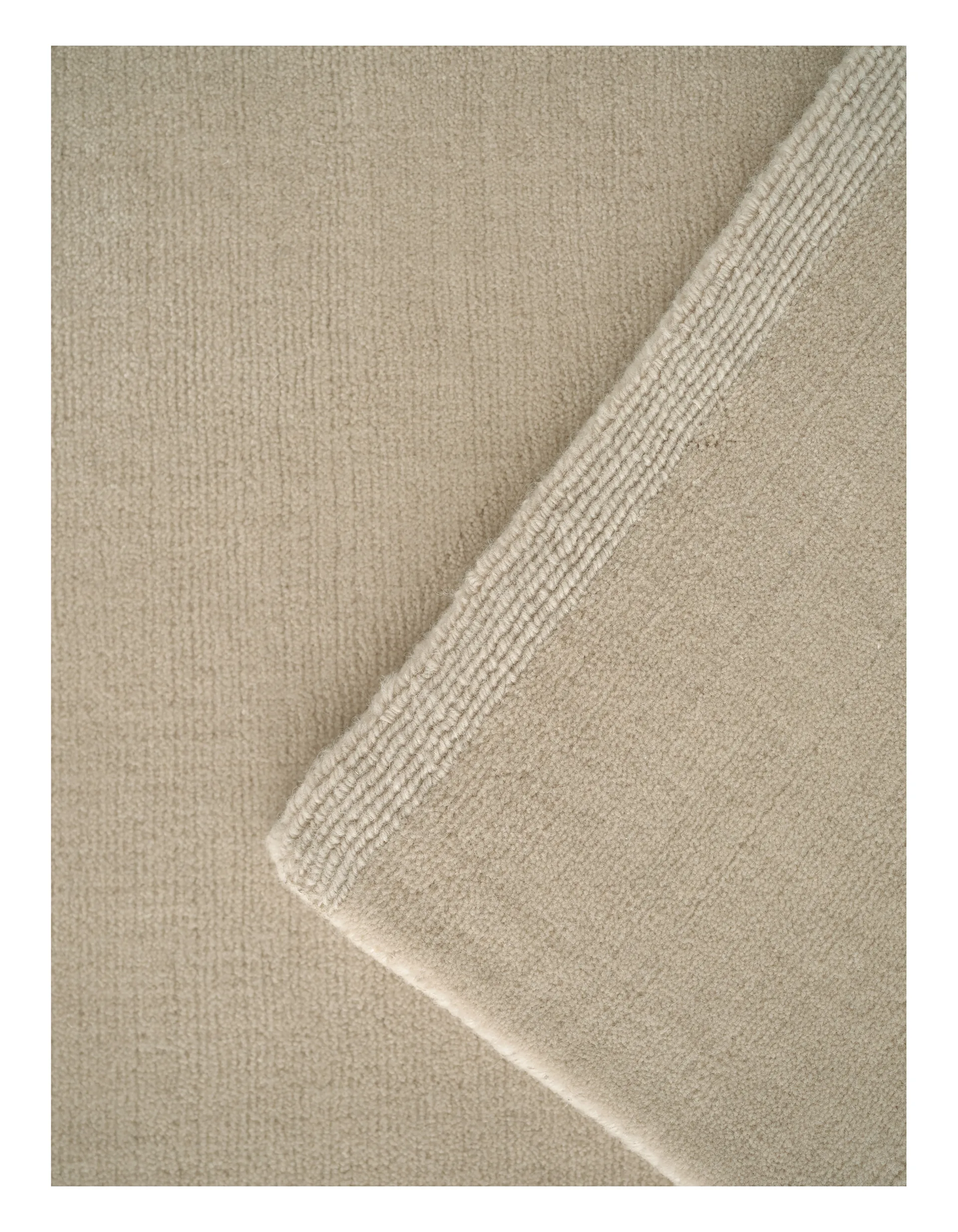 Halo Cloud wool carpet, Beige. 170x240 cm Linie Design