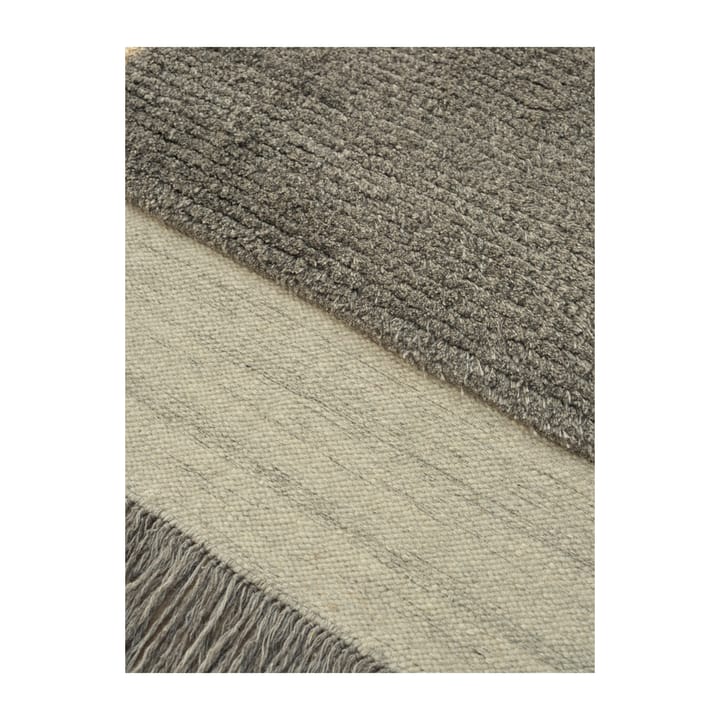 Humble Act wool carpet 250x350 cm - Stone - Linie Design