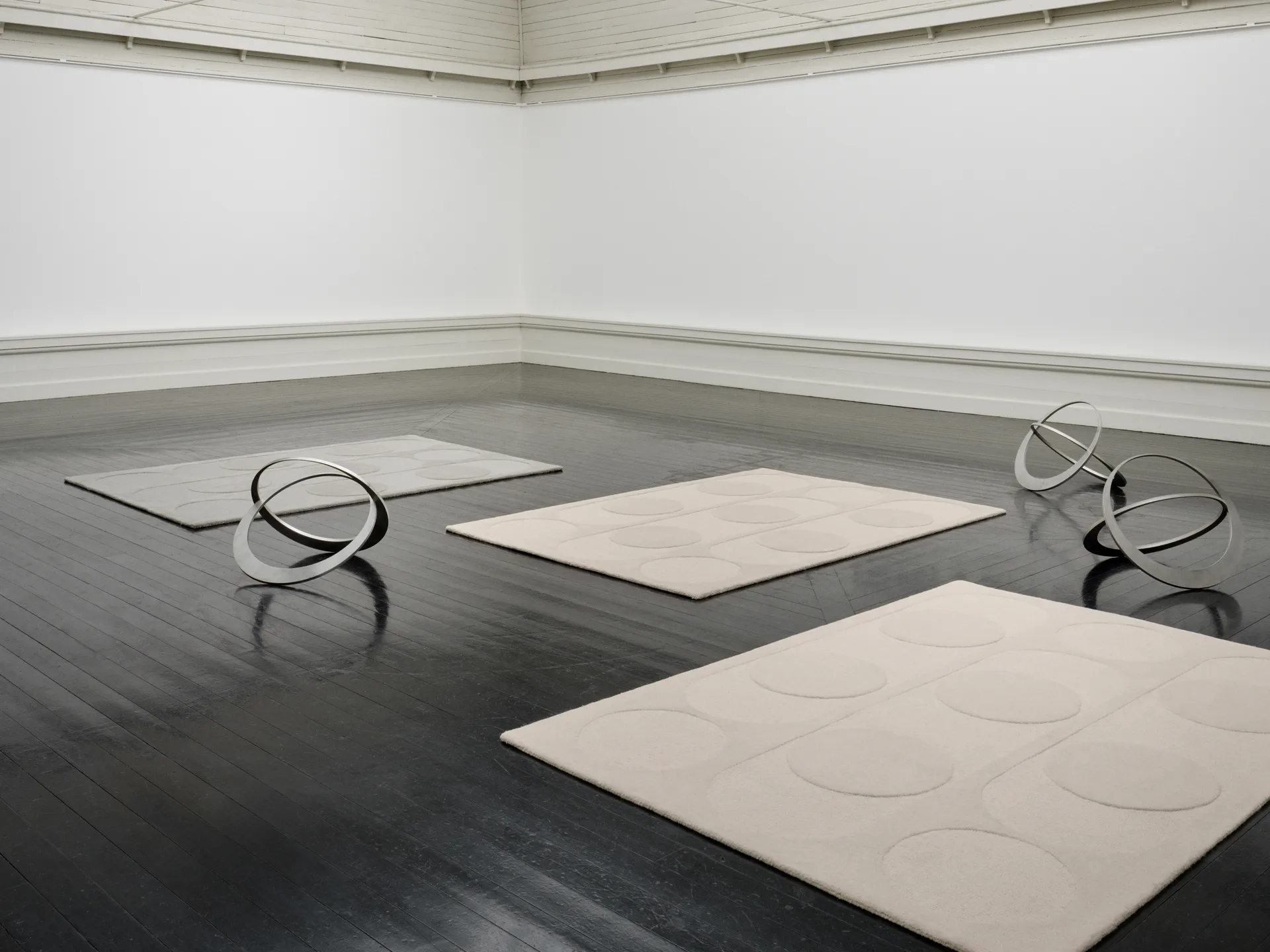 Orb Alliance wool carpet, White. 140x200 cm Linie Design