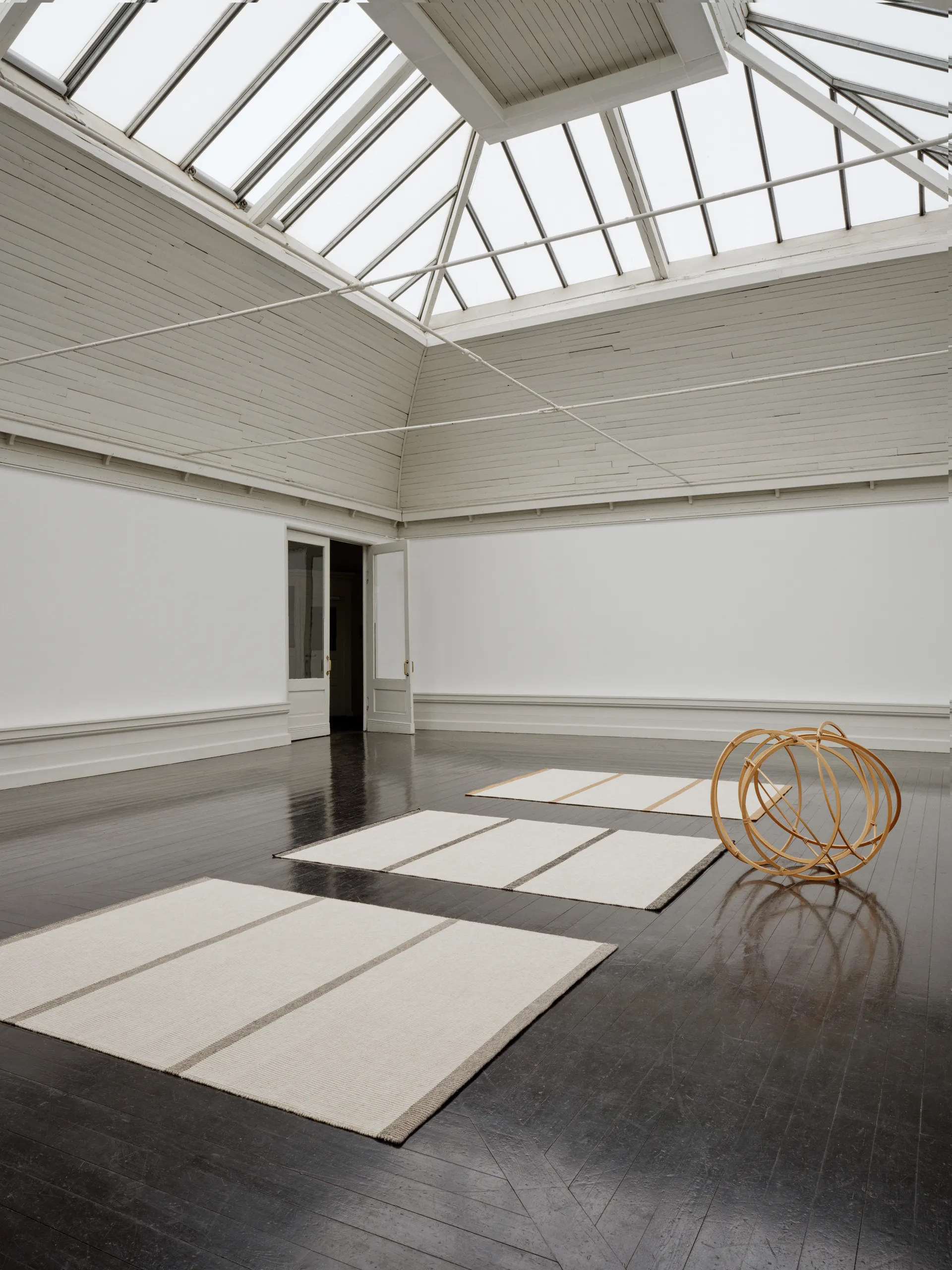 Rastoolo rug, Black. 250x350 cm Linie Design