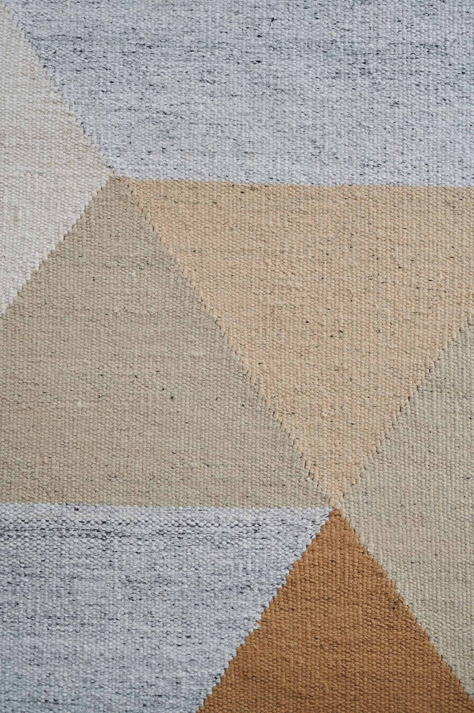 Snefrid rug, Mustard. 140x200 cm Linie Design