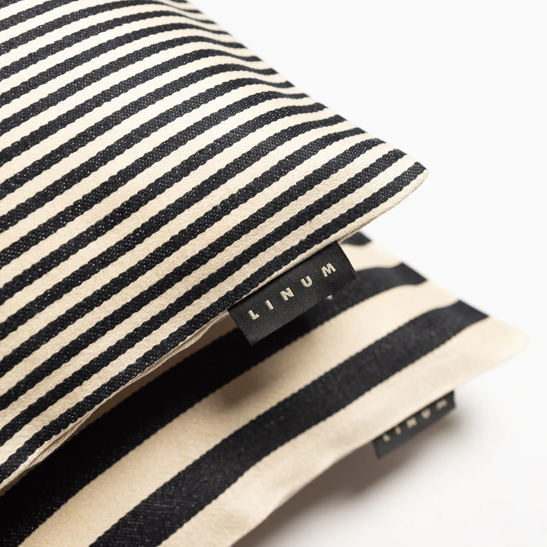 Amalfi pillowcase 35x50 cm, Black Linum