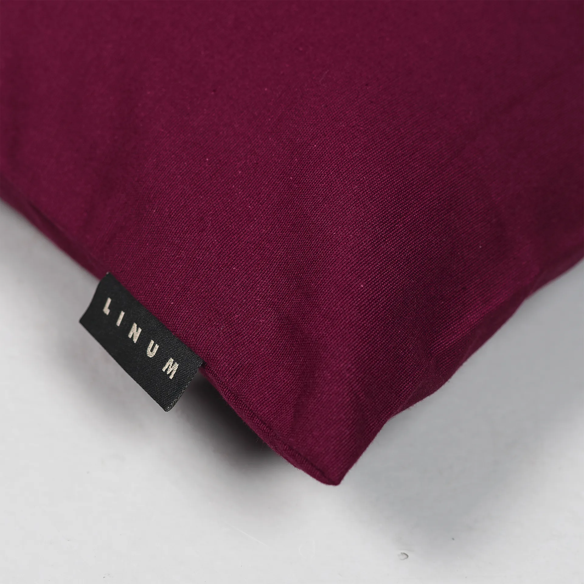 Annabell pillowcase 50x50 cm, Burgundy red Linum