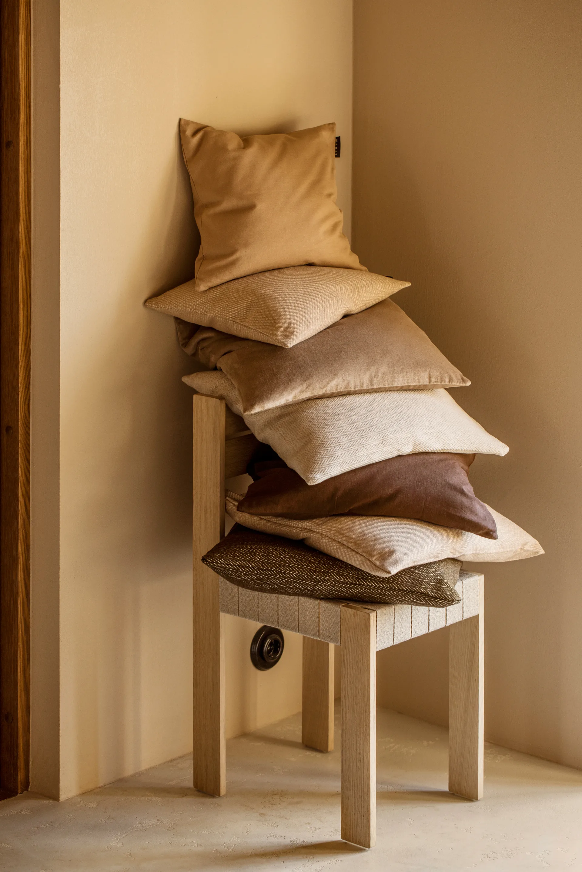 Shepard cushion cover 50x50 cm, Bleached light grey Linum