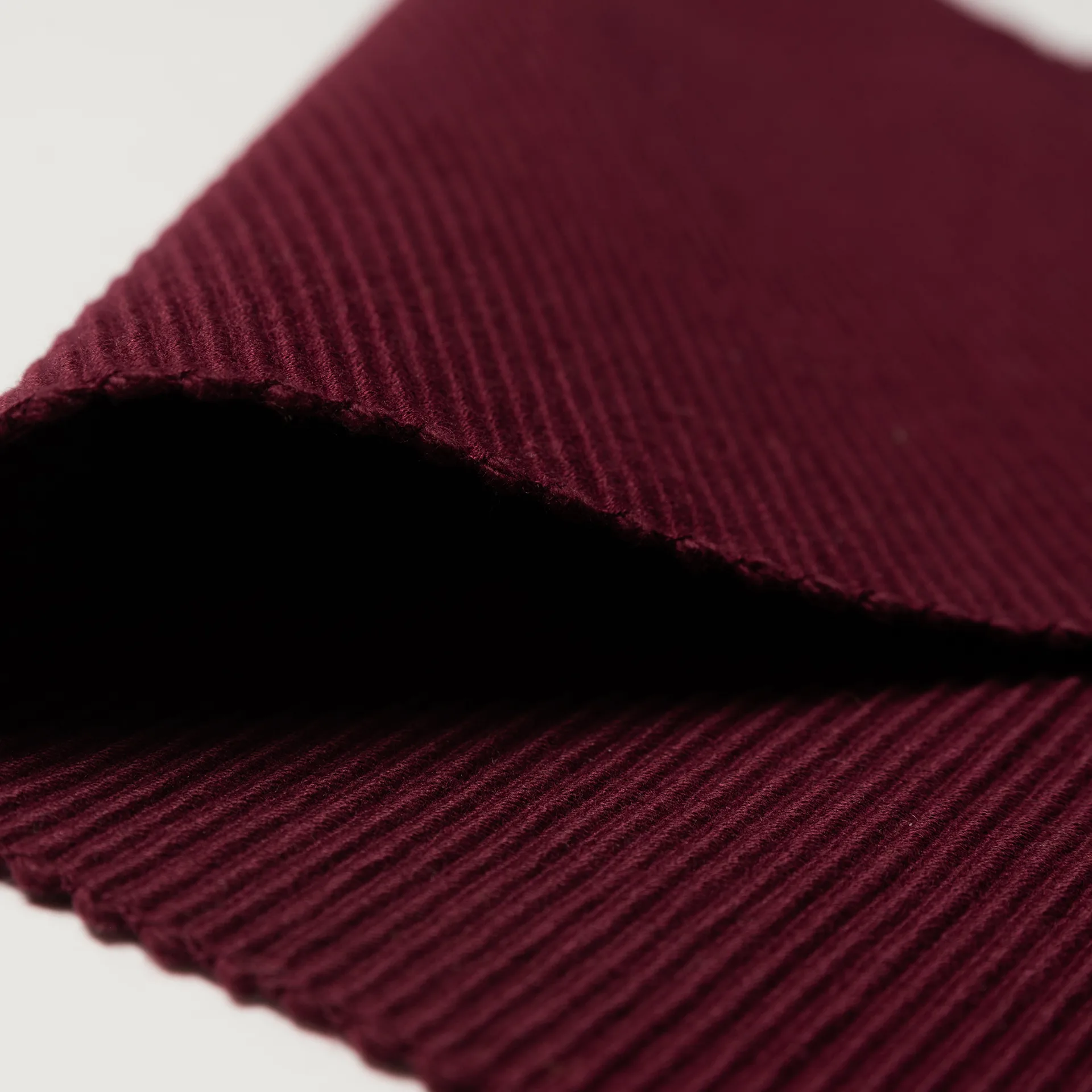 Uni table runner 45x150 cm, Burgundy red Linum