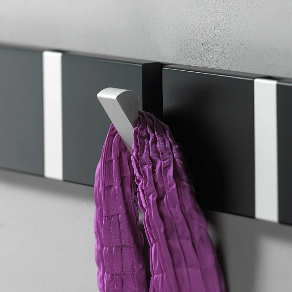 Knax clothes hanger 8-hook from LoCa - NordicNest.com