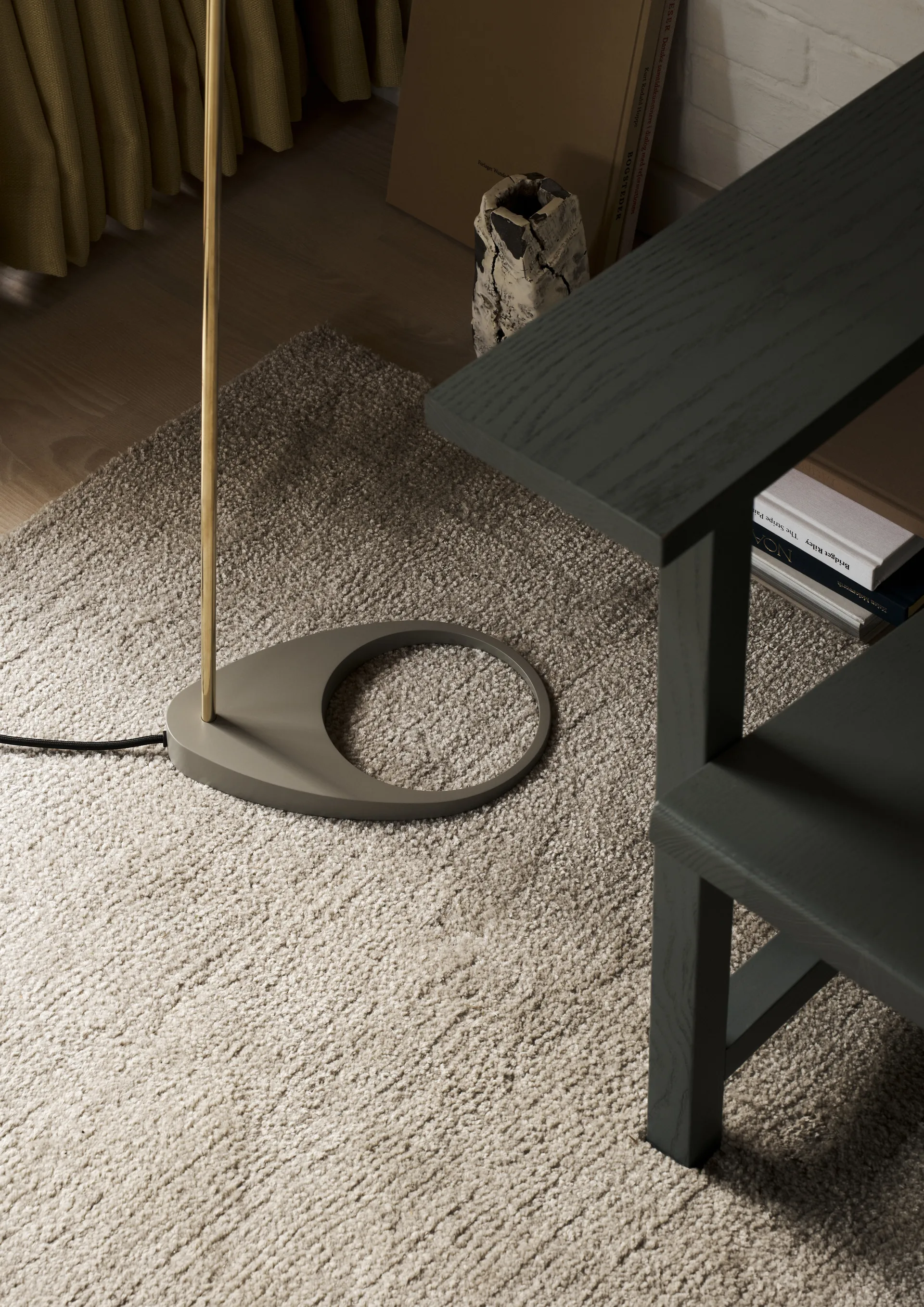 AJ floor lamp, Brass-warm grey Louis Poulsen