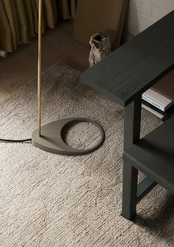 AJ floor lamp - Brass-warm grey - Louis Poulsen