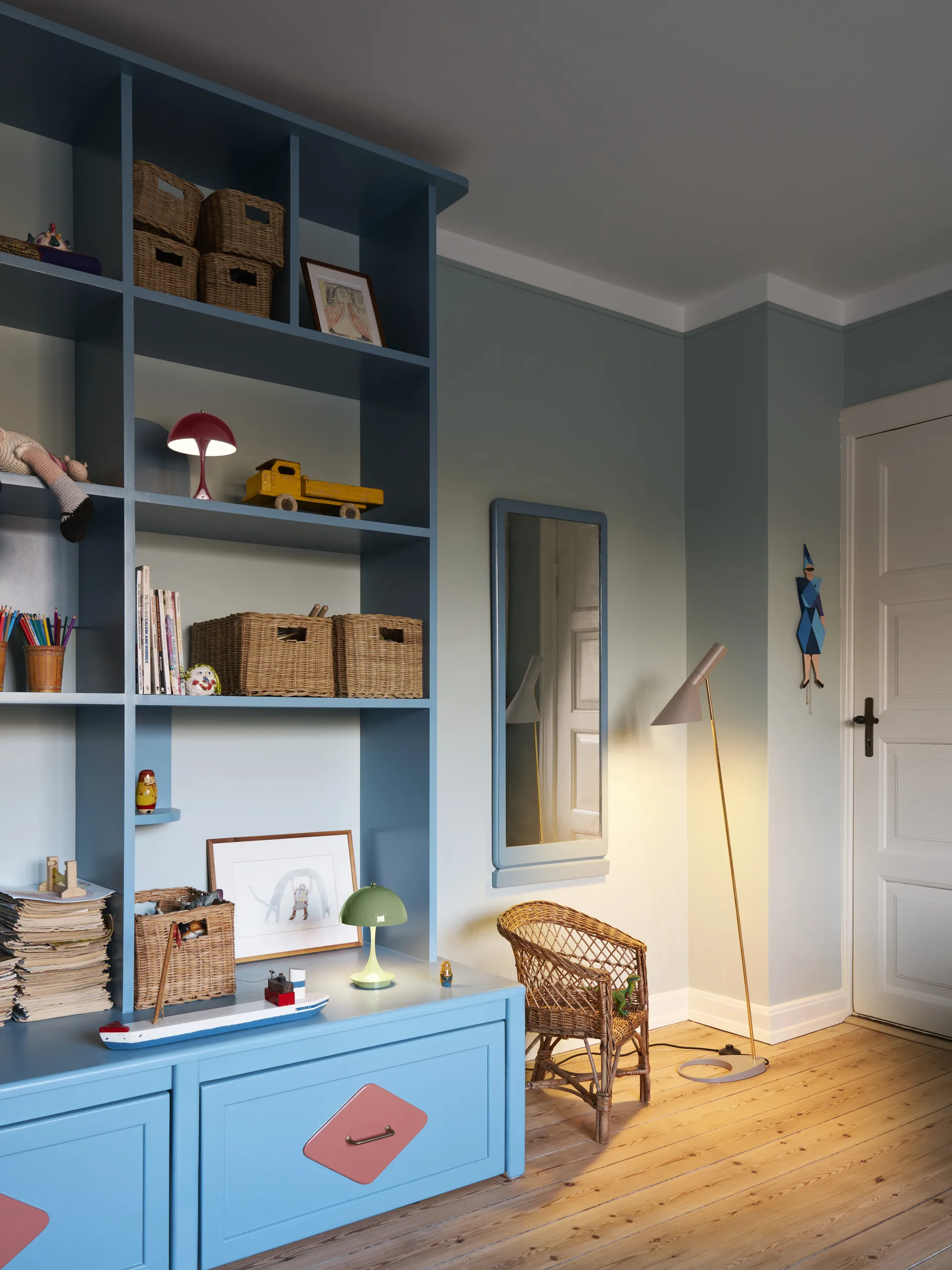 AJ floor lamp, Warm sand Louis Poulsen