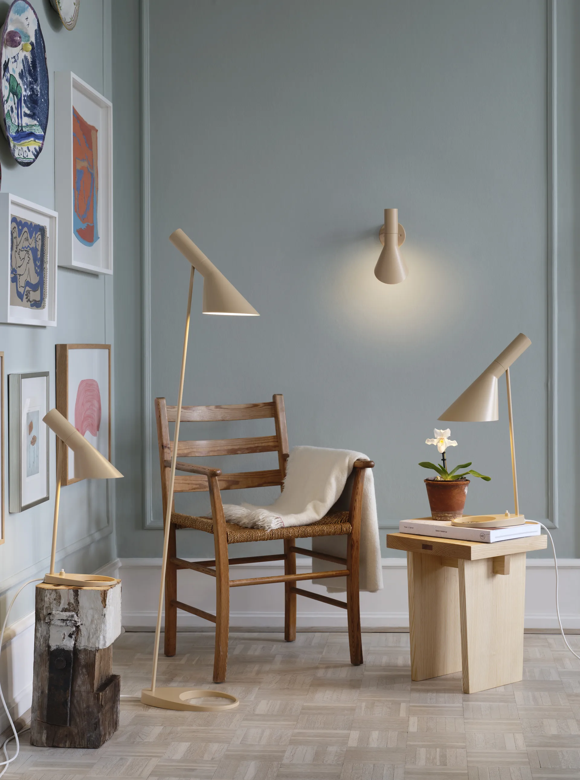 AJ floor lamp, Warm sand Louis Poulsen
