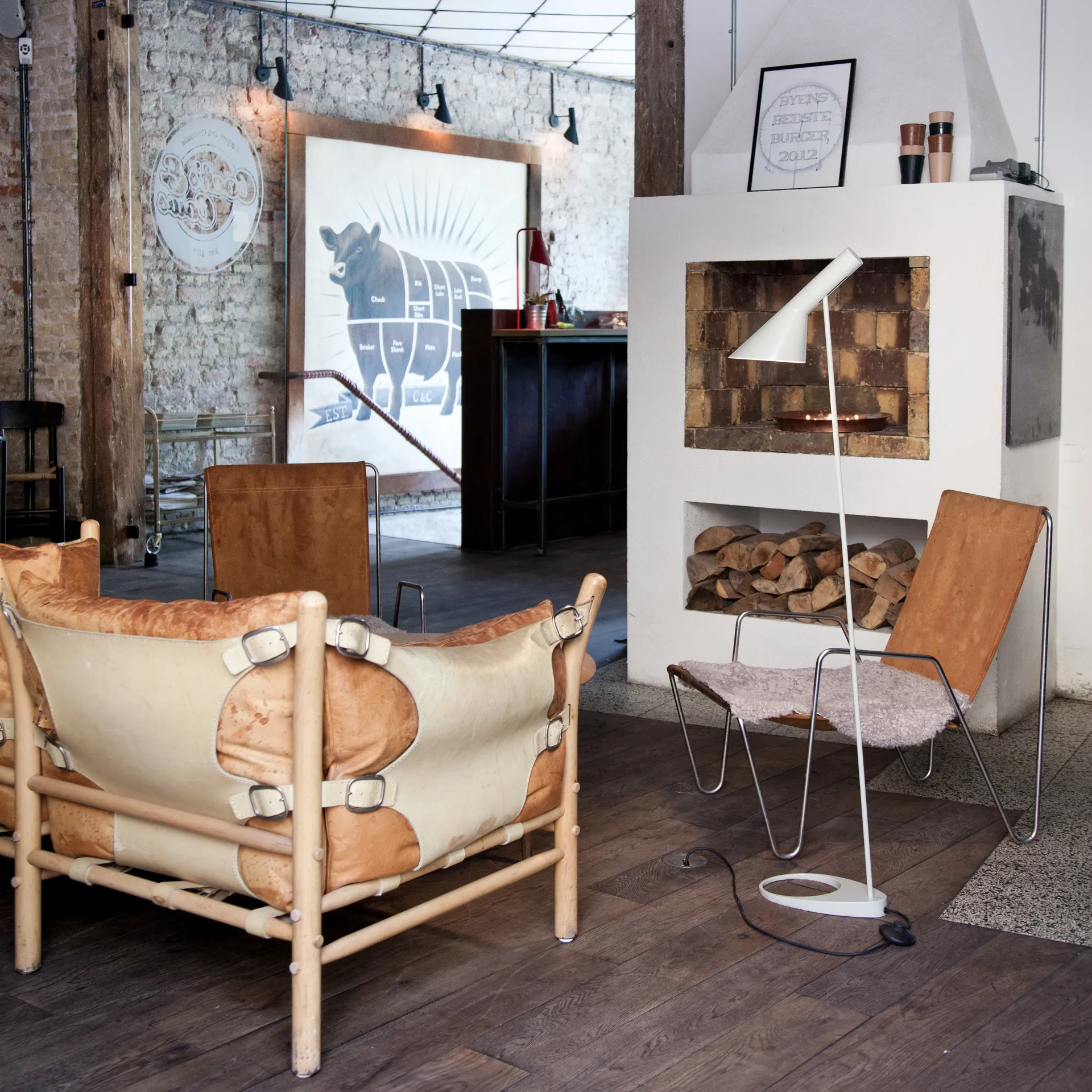 AJ floor lamp, White Louis Poulsen