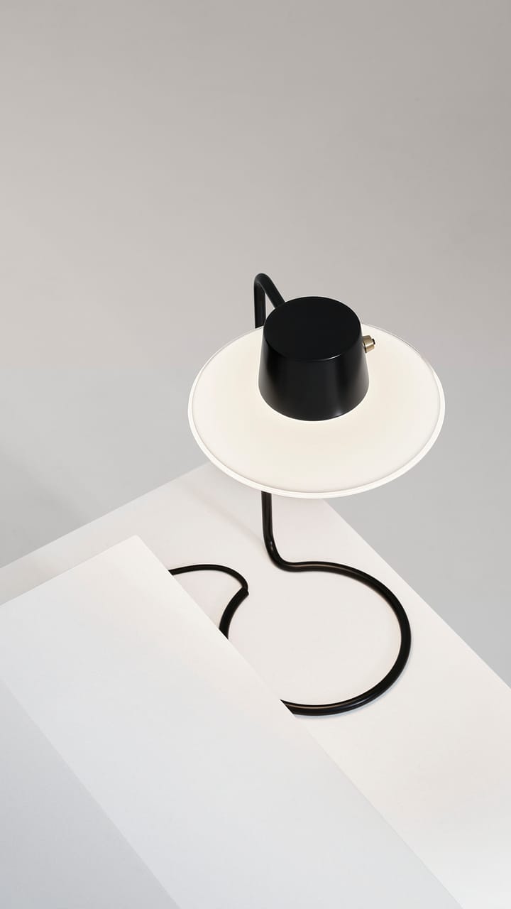 AJ Oxford table lamp 28 cm black, Opal glass Louis Poulsen
