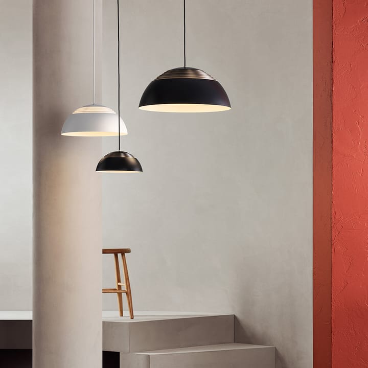 AJ Royal pendant lamp 2700K Ø25 cm - Black - Louis Poulsen