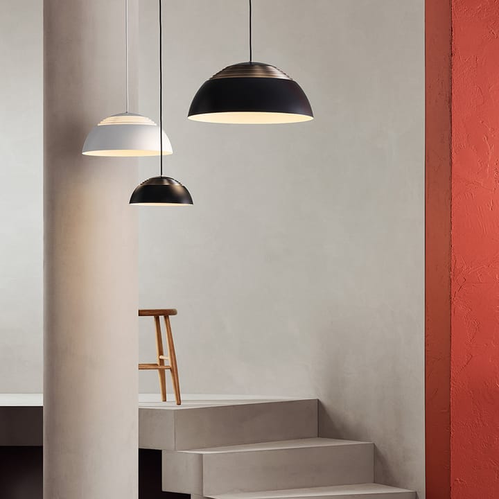 AJ Royal pendant lamp 2700K Ø25 cm, White Louis Poulsen