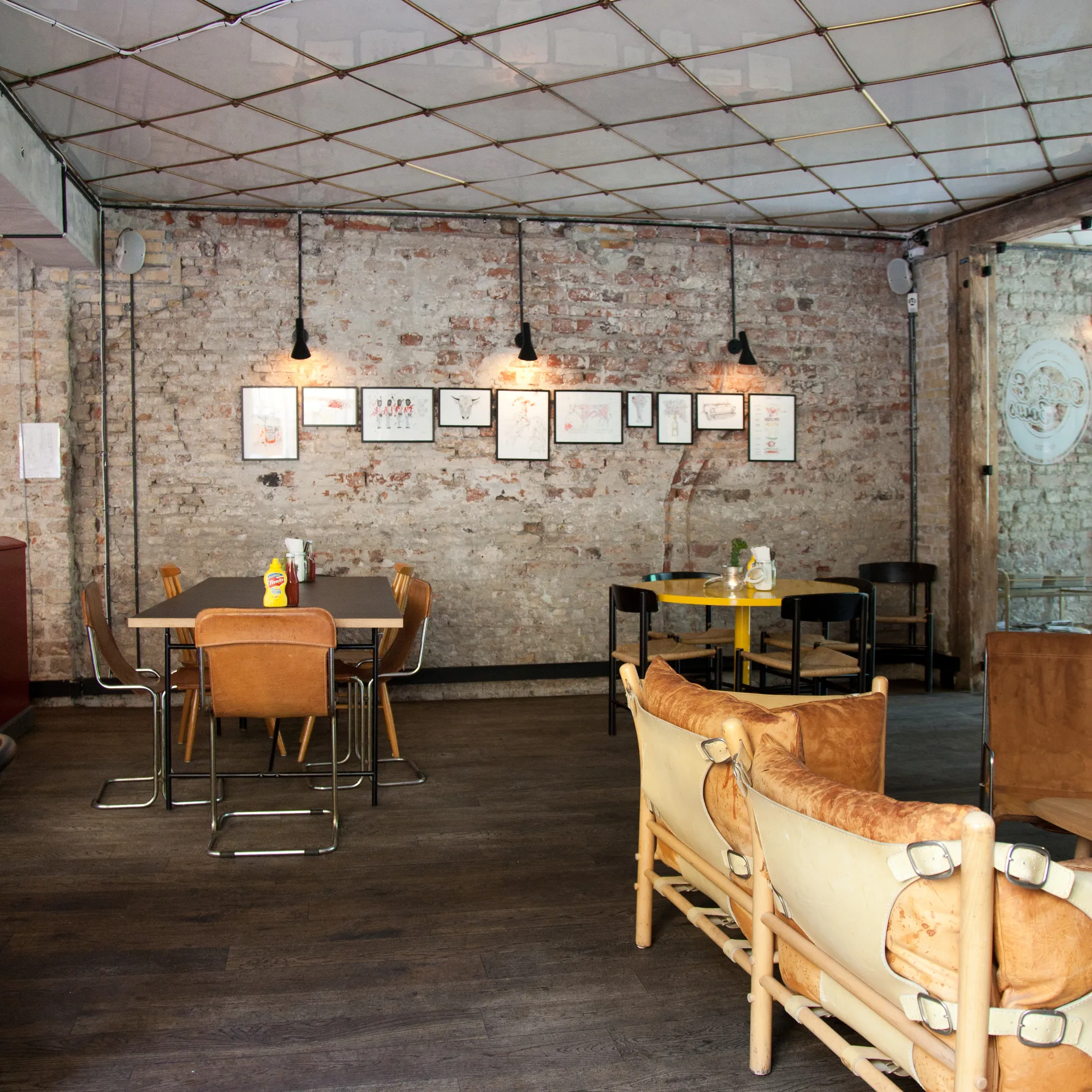 AJ wall lamp, Black Louis Poulsen