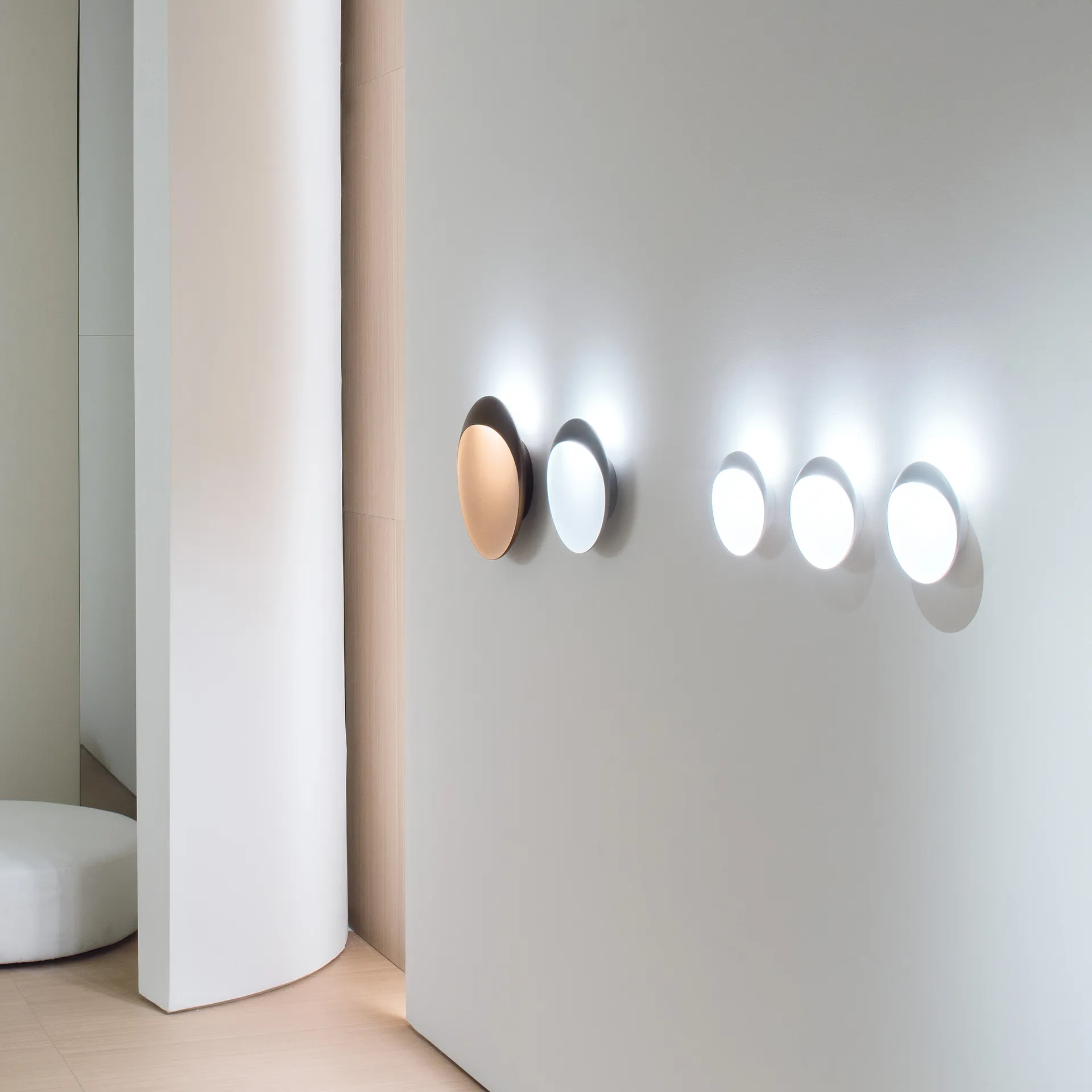 Flindt wall lamp Ø20 cm, White Louis Poulsen
