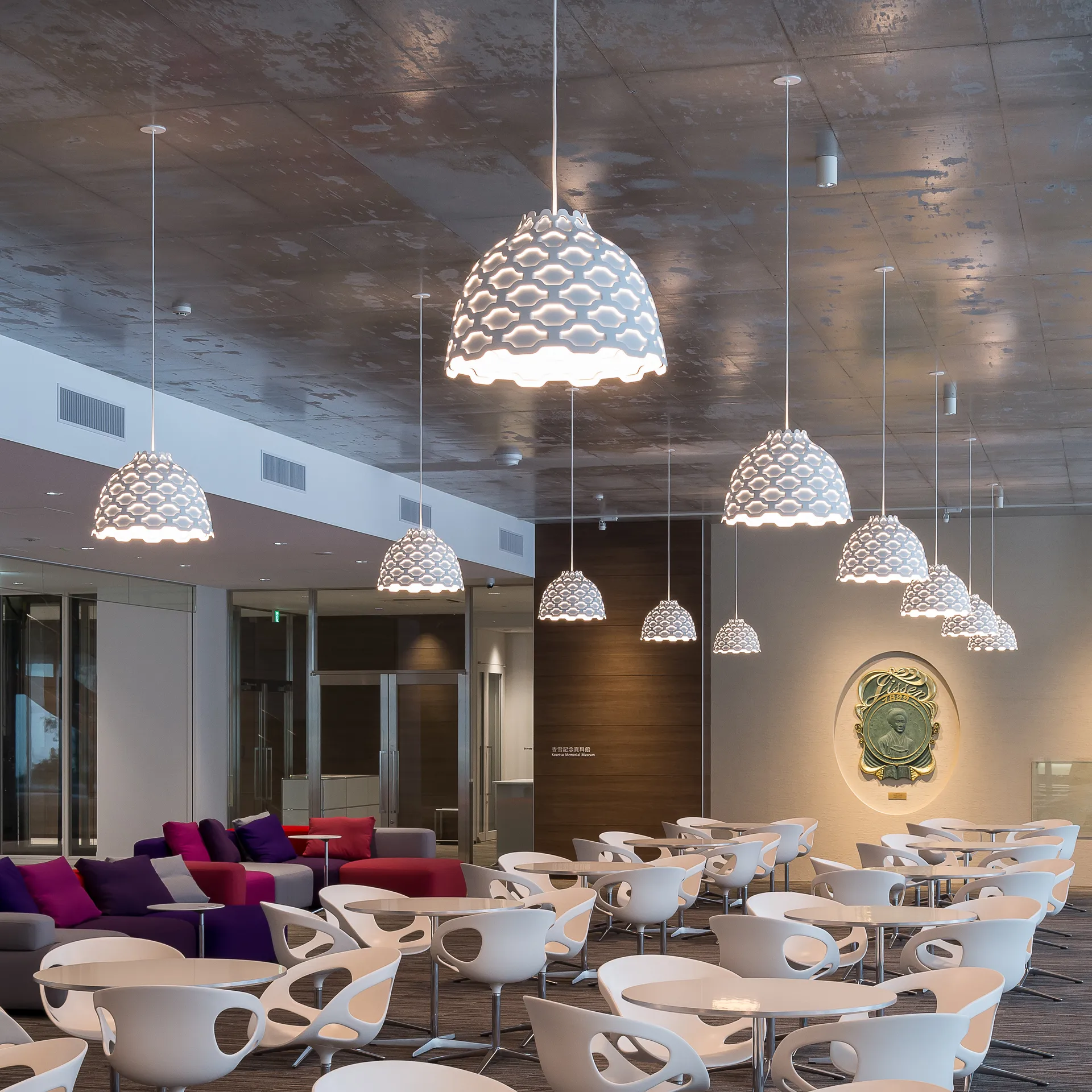 LC Shutters pendant lamp Ø44 cm, White Louis Poulsen