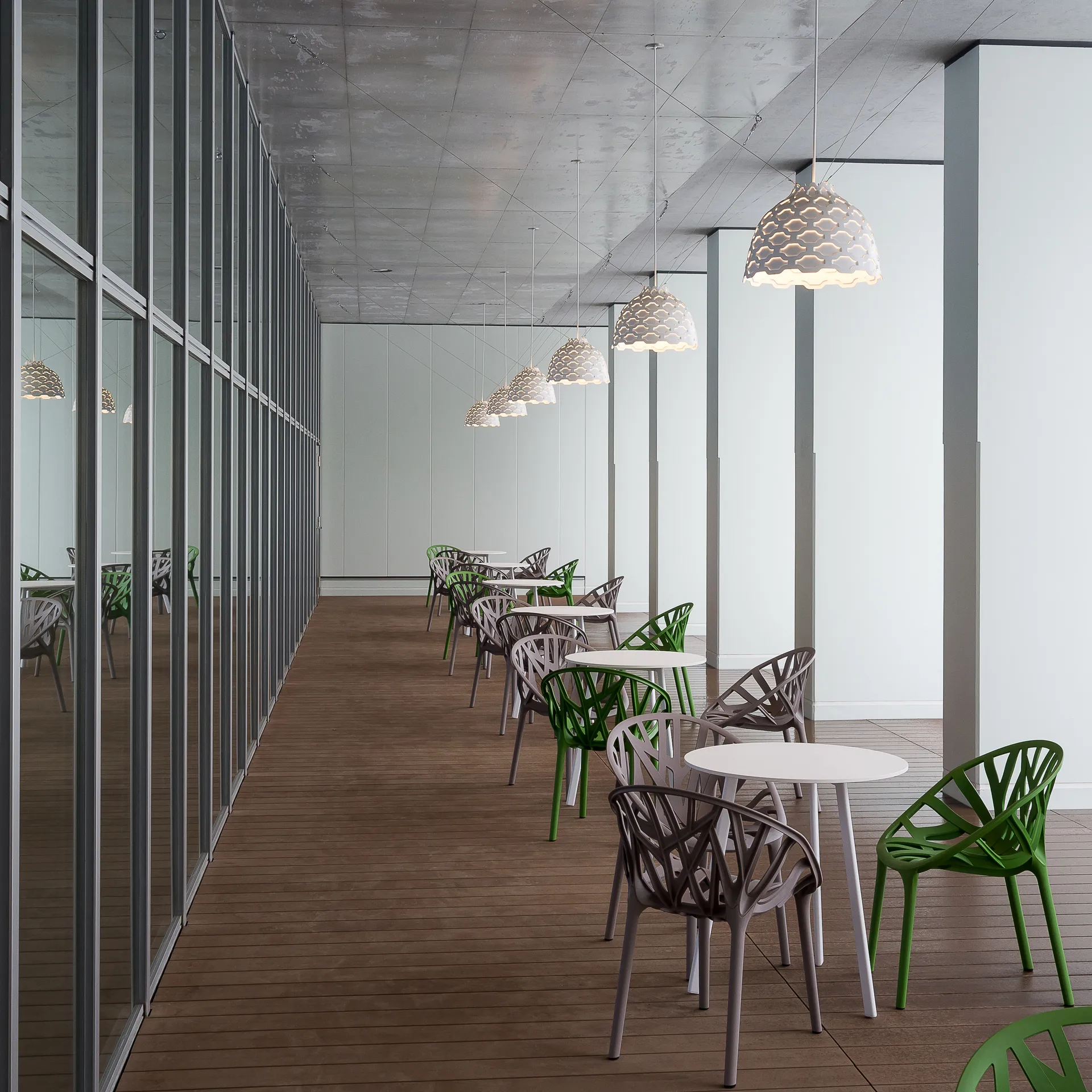 LC Shutters pendant lamp Ø44 cm, White Louis Poulsen