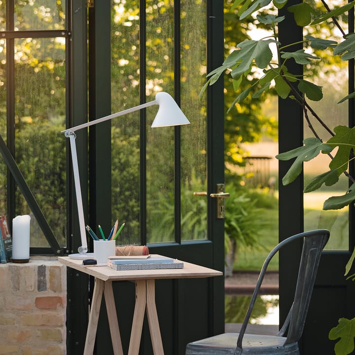 NJP desk lamp, White, clip, 3000k Louis Poulsen