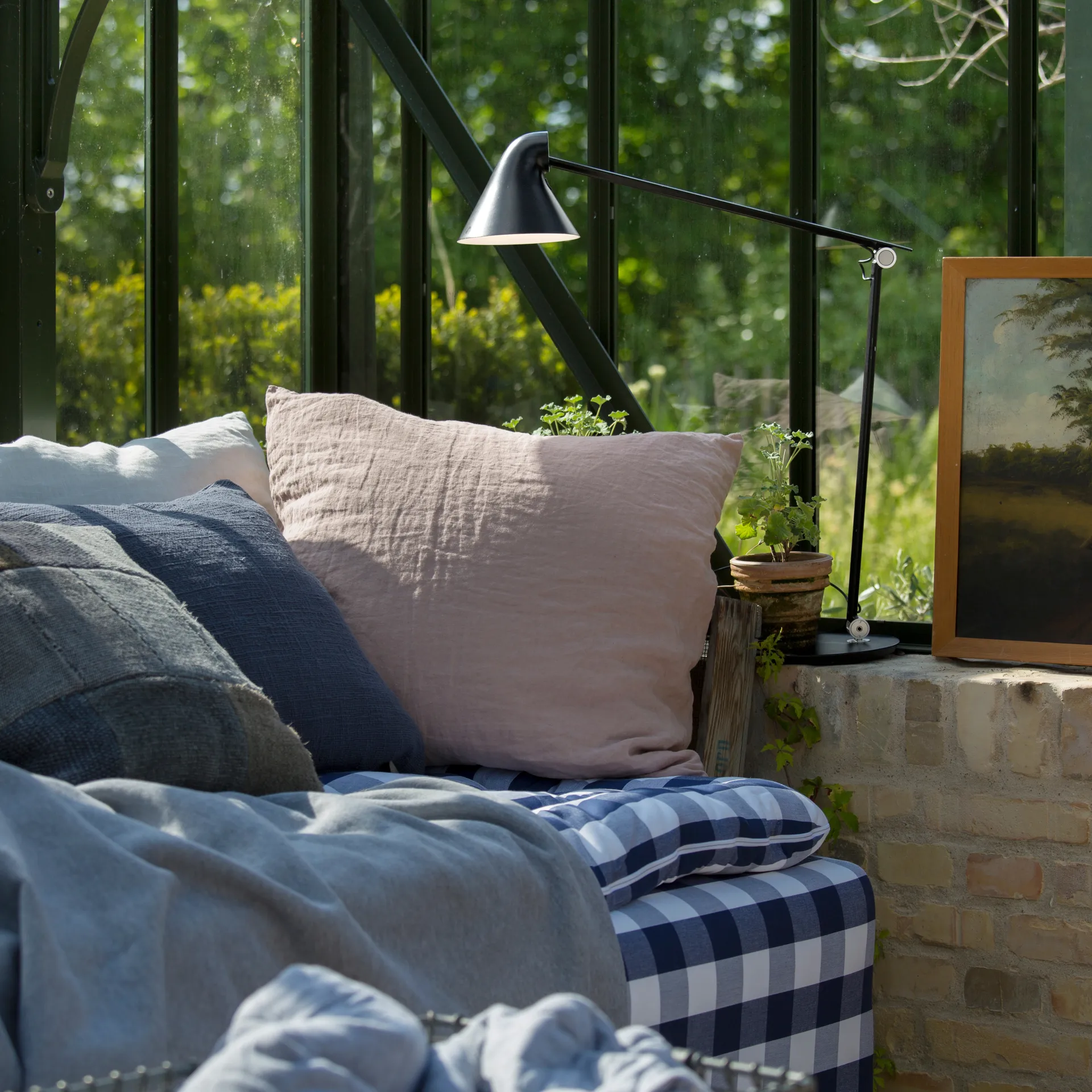 NJP table lamp, Black Louis Poulsen