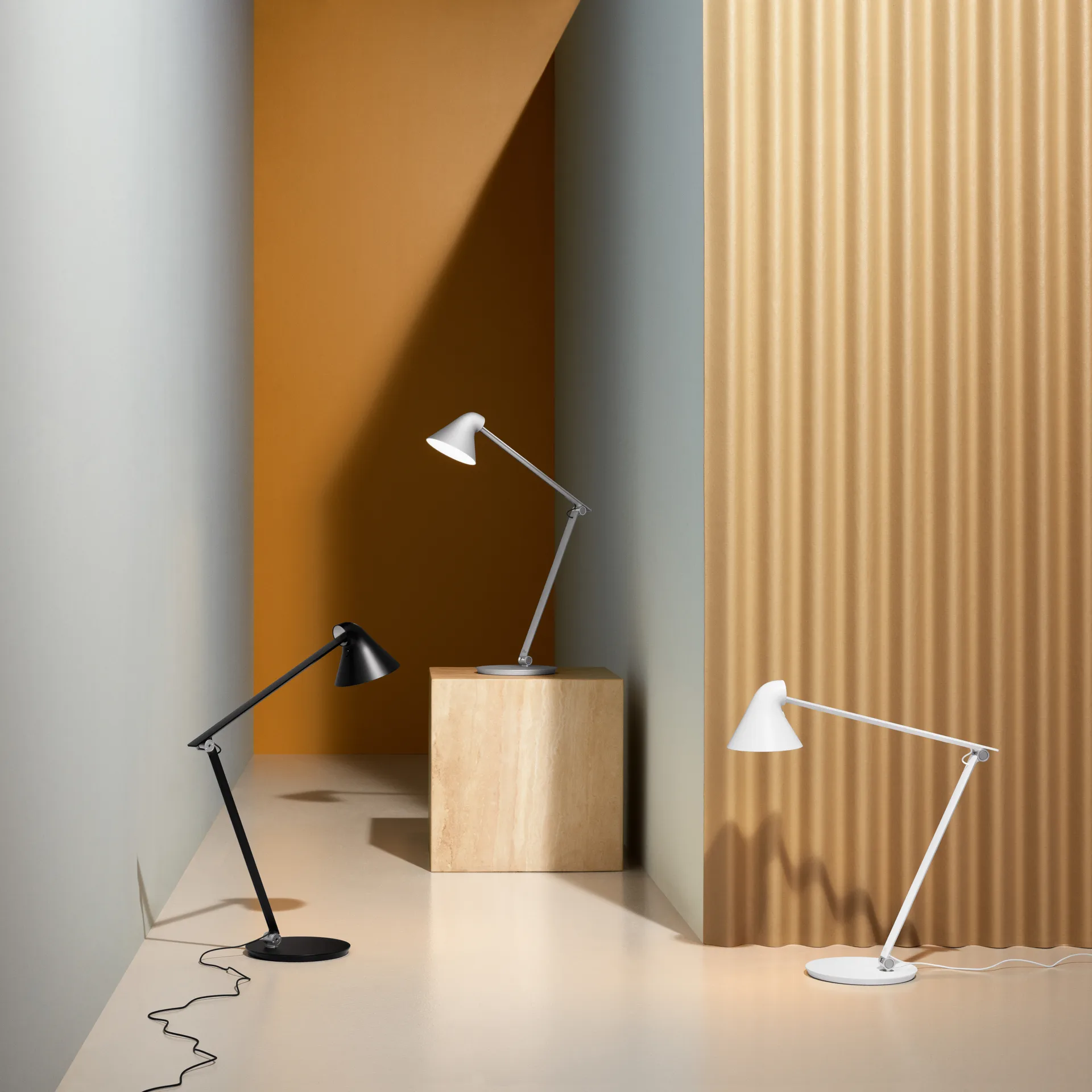 NJP table lamp, Light grey Louis Poulsen