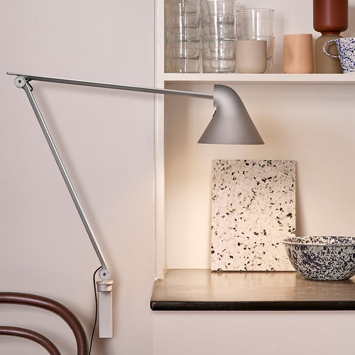 NJP wall lamp - Light grey, long arm, LED, 3000k - Louis Poulsen