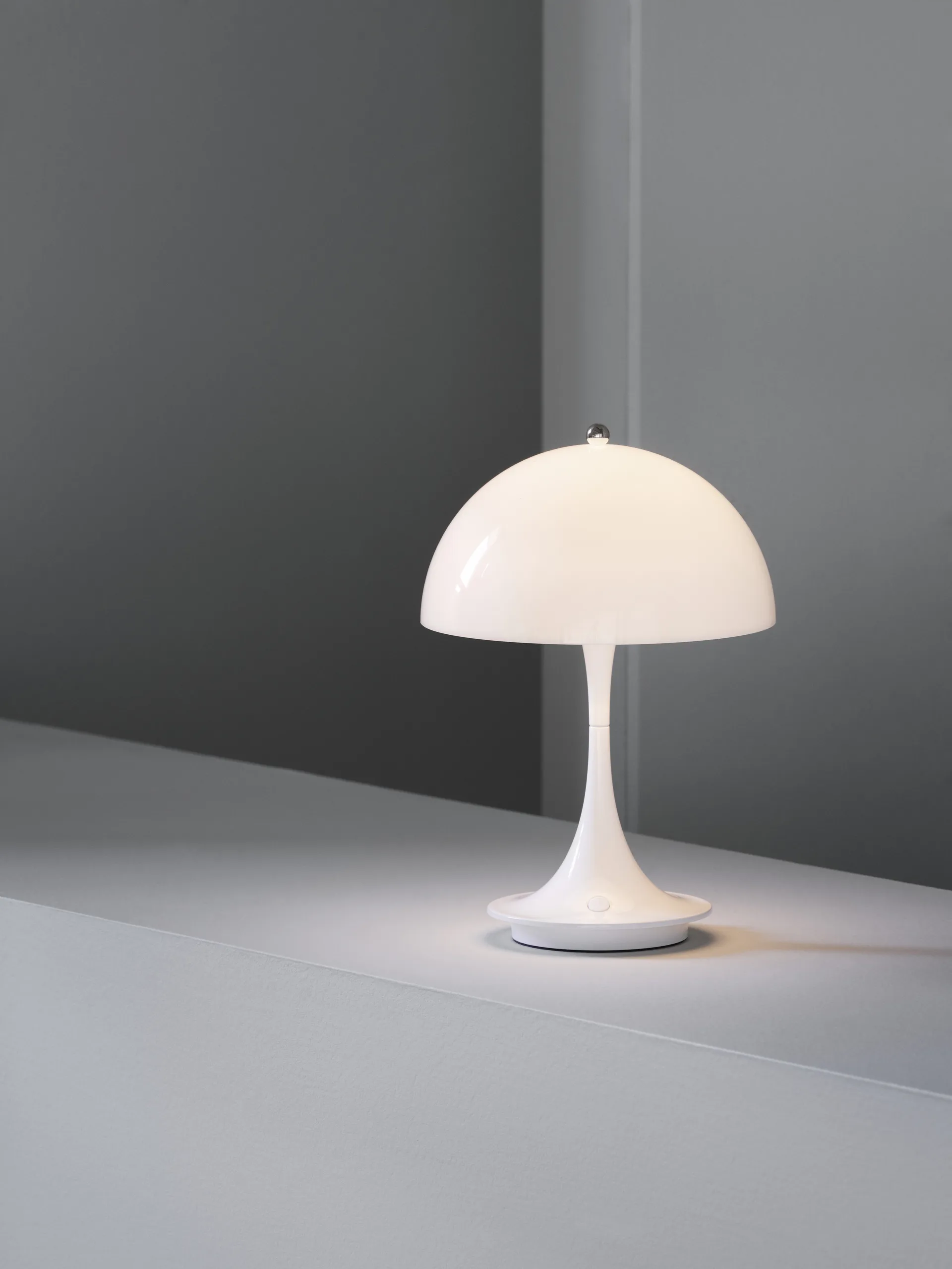 Panthella 160 Portable table lamp, Opal glass Louis Poulsen