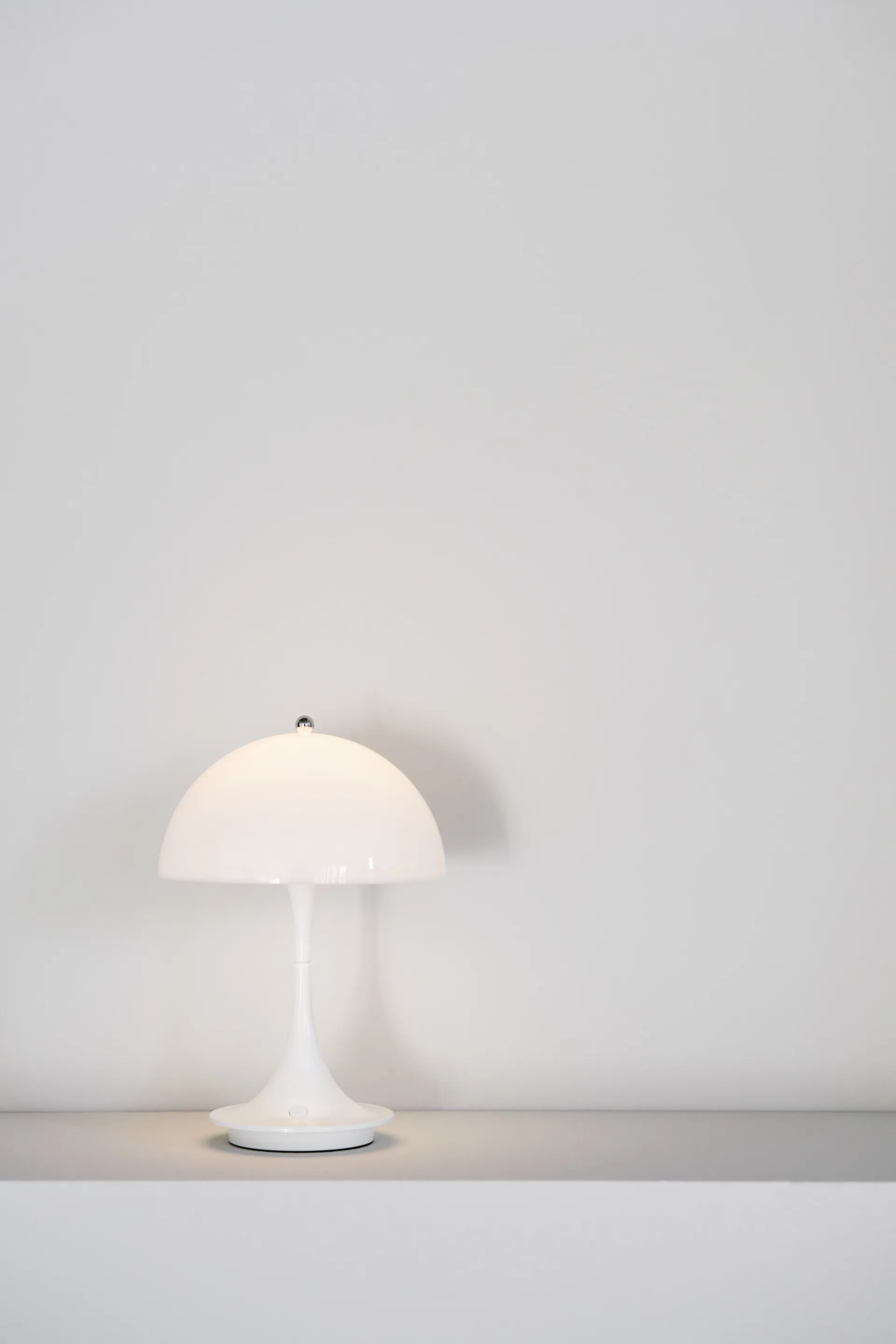 Panthella 160 Portable table lamp, Opal glass Louis Poulsen