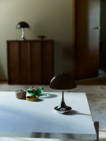 Panthella 160 Portable v3 table lamp - Original Opal Brown - Louis Poulsen