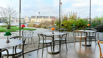 Panthella 160 Portable v3 table lamp - Original Opal Red - Louis Poulsen