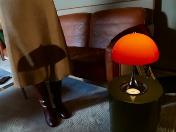 Panthella 250 portable table lamp V3 - Original Opal Red - Louis Poulsen