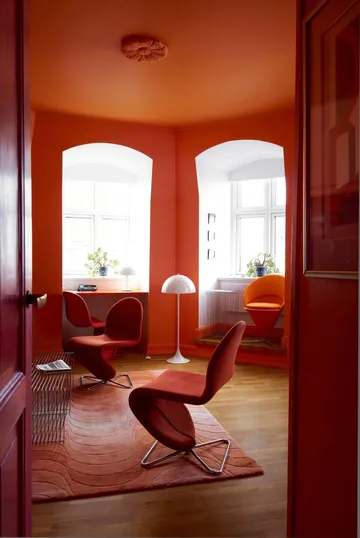 Panthella 400 floor lamp - Opal white - Louis Poulsen