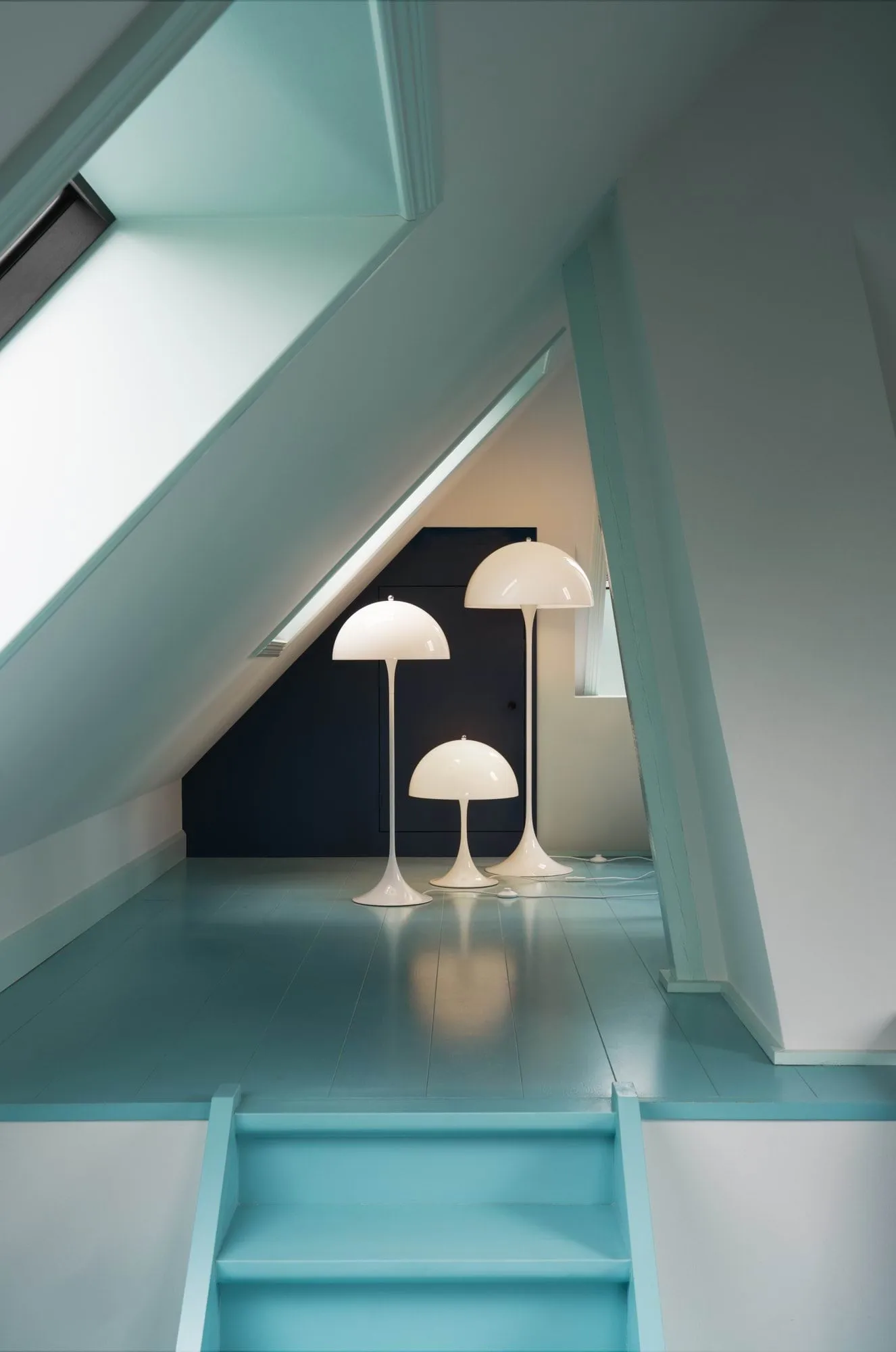 Panthella table lamp, V3, Opal white Louis Poulsen