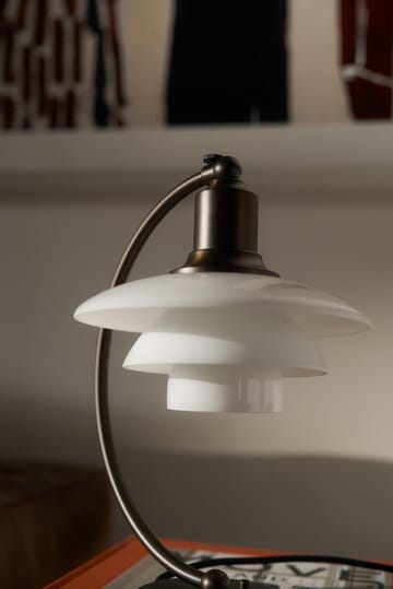 PH 2/2 Luna table lamp - Aged brass-opal glass - Louis Poulsen