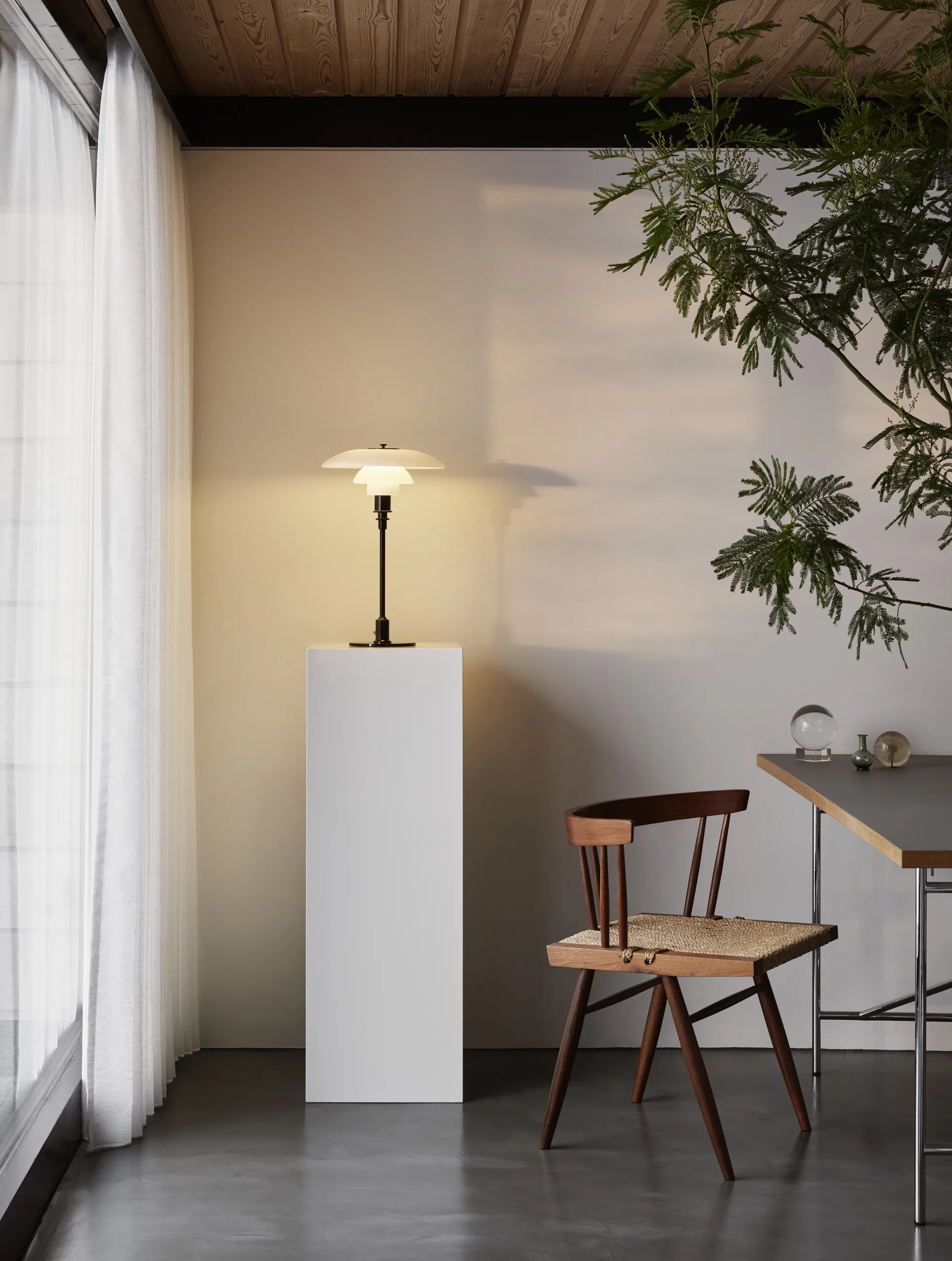 PH 3/2 table lamp, Black Louis Poulsen