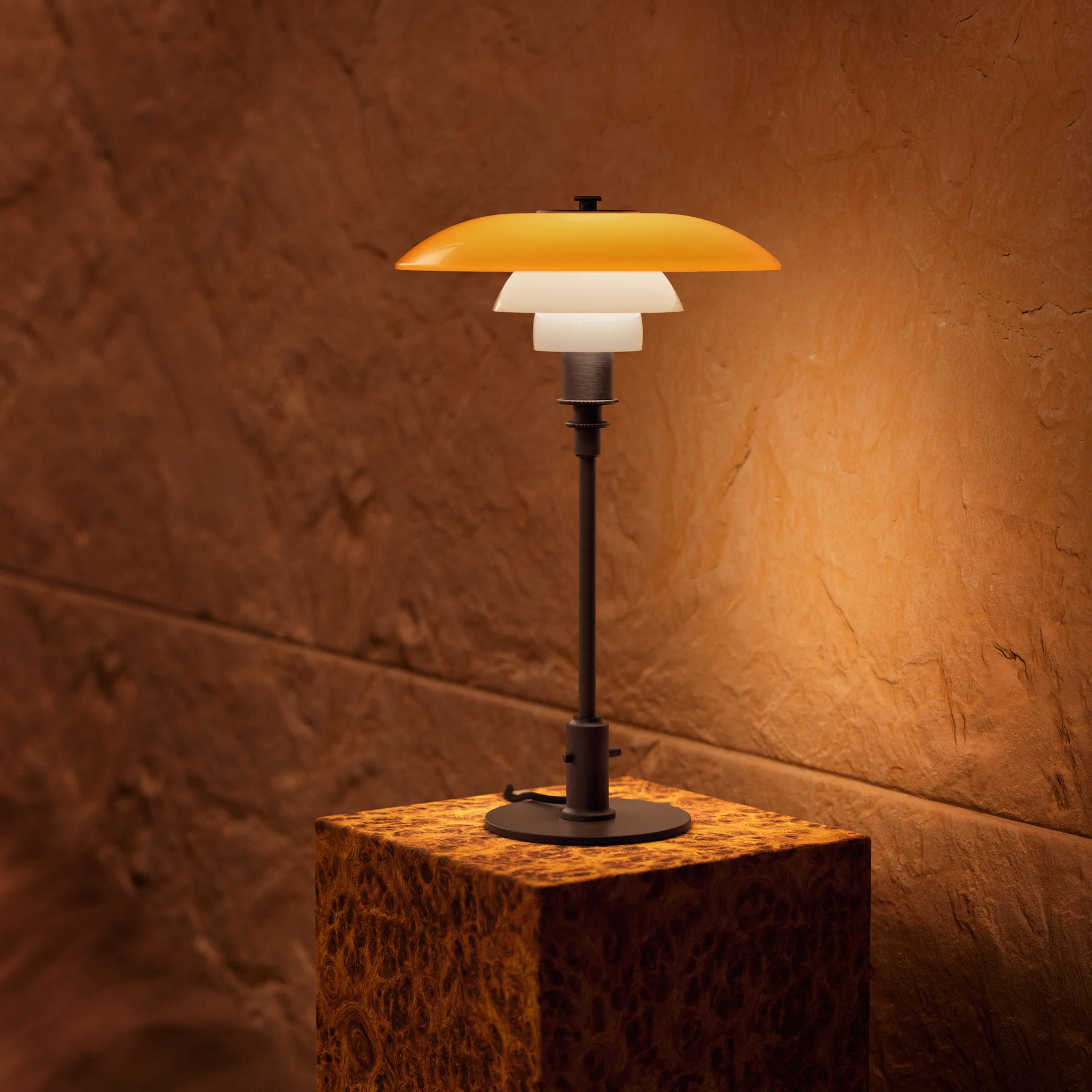 PH 3/2 table lamp Centenary Edition, Amber-opal white Louis Poulsen