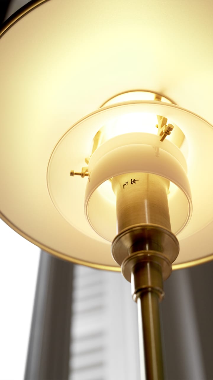 PH 3/2 table lamp Limited Edition, Brass-opal glass Louis Poulsen